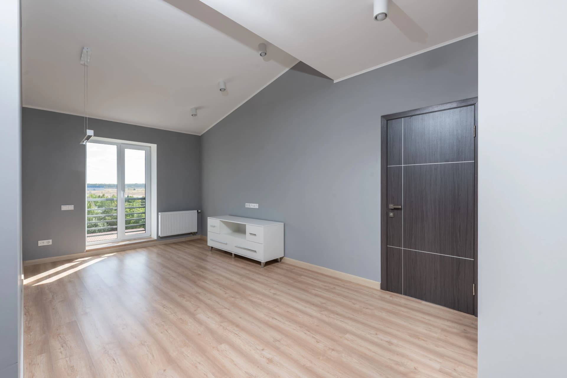 Cat A fit-out workspace with raised floors, suspended ceilings, basic services and internal surface finishes in a UK.