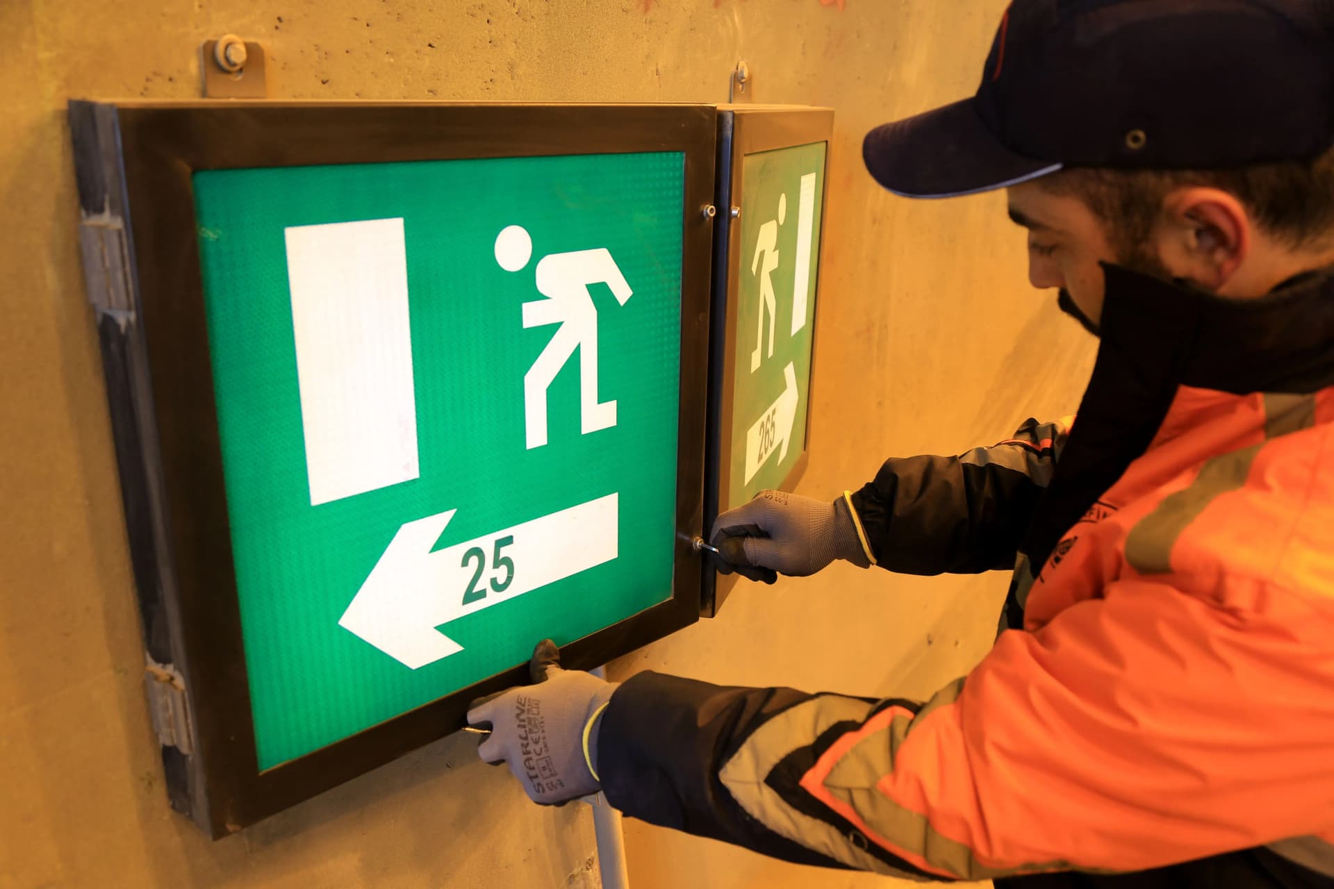 Emergency Lighting for fire protection installed by Securak