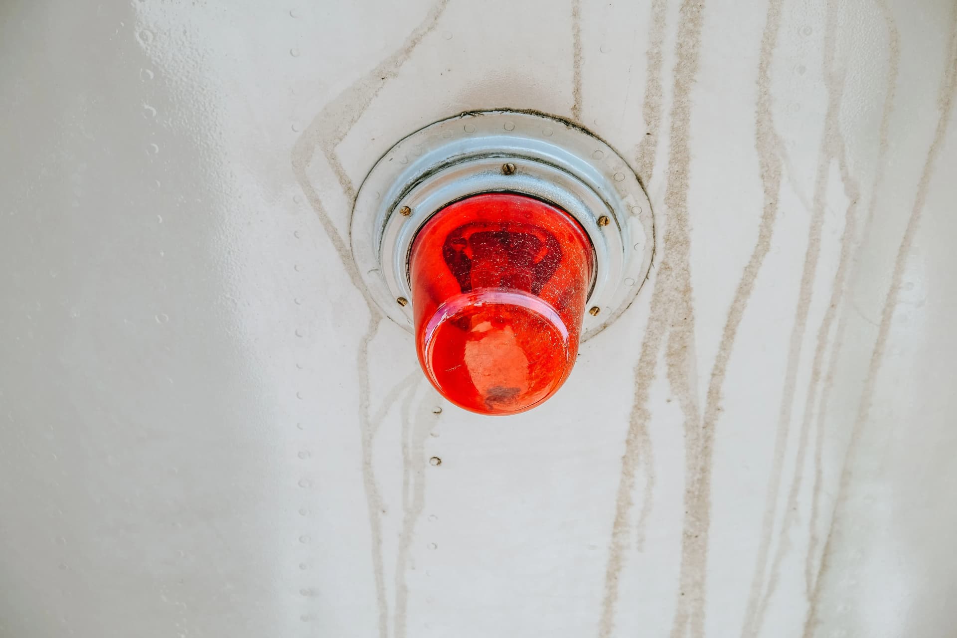 Fire alarm system installed in a building
